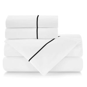 Juego de Ropa de Cama de Lujo para Hotel, Tamaño Queen, 100% Algodón Blanco, Bordado, Incluye Funda Nórdica y 2 Fundas de Almohada - Product Image 1