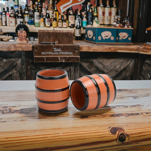 Verres à shot en céramique TIKI au design unique, mug de bar en bois grainé, fabriqué à la main en argile - Product Image 2
