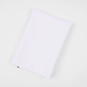 Toalla Deportiva Ligera de Microfibra con Tejido Waffle y Logotipo Bordado Personalizado, de Color Sólido, Secado Rápido y Refrescante, Portátil - Product Image 4