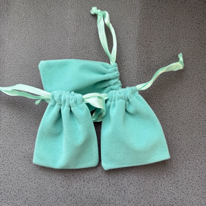 Bolsa de Terciopelo con Cordón Azul y Logotipo Personalizado, Bolsa Protectora para Accesorios Pequeños, con Lazo, para Cosméticos y Joyería - Product Image 2
