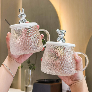 Tasse à café en verre design ours mignon avec poignée tasses à eau résistantes à la chaleur avec cuillère et couvercles - Product Image 1
