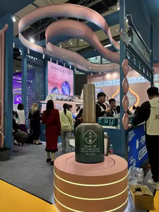 Arte de fibra de vidrio cosmético agrandado en <span class=keywords><strong>3D</strong></span> para pantallas de tiendas Soluciones de marca personalizadas de China - Product Image 5