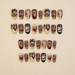 Uñas Postizas Navideñas Vintage con Diseño de Santa Claus y Escena Invernal, Acabado Mate y Brillante, Uñas Postizas Cortas Ovaladas para Fiestas Navideñas - Product Image 4