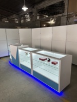 Étagères de présentation de bijoux en verre trempé avec éclairage LED, base bleue, taille personnalisée, comptoir de présentation pour magasin de montres