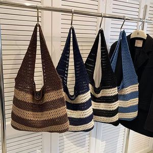 Borsa Intrecciata Personalizzata, Borsa a Tracolla Traforata, Ideale per Mare, Pendolarismo, Vacanze e Uso in Spiaggia - Product Image 1