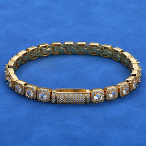 Bracelet en Moissanite taille Radiant, Argent Sterling 925, Chaîne à maillons carrés effet 'Sugar Cube' entièrement pavée, Diamant VVS, Bijoux Hip Hop pour Femme - Product Image 2