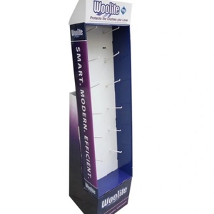 ขาตั้งโชว์สินค้าแบบตั้งพื้นสำหรับผ้าพันคอ  แบบกำหนดเองได้  วัสดุแผ่นลูกฟูก  พร้อมแผงเพ็กบอร์ด  และตะขอแขวน - Product Image 3