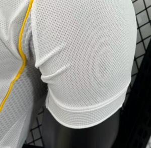 Großhandel Fußball-Trikot Real 2526 Heim Auswärts Drittes Trikot 2026 Madrid FAN Spieler-Version DIY Fußball-Trikot Größe S-4XL - Product Image 5