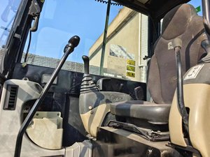 Excavadora sobre orugas de 5,5 toneladas Caterpillar 305.5E2 usada Original de alta calidad con excelentes condiciones a la venta Motor Engine PLC - Product Image 6