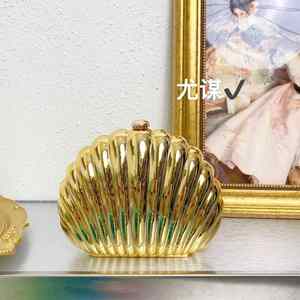 กระเป๋าคลัทช์ทรงเปลือกหอยโลหะสำหรับงานกลางคืน - Product Image 3