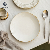 Assiette à salade peu profonde en céramique de style rustique FENN, en grès, cuite au four, pour fêtes, hôtels, mariages