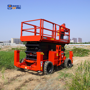 Plateforme élévatrice à ciseaux tout-terrain automatique Cfmg 16m/680kg 4x4 avec stabilisateurs - Product Image 1