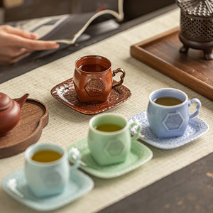 Ensemble tasse et soucoupe en céramique, style chinois traditionnel, avec poignée, pour le thé de l'après-midi - Product Image 2