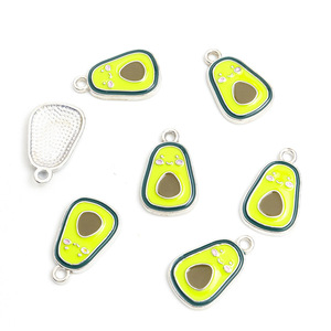Abalorio de Aguacate en Rodajas, Verde Esmaltado, de Aleación de Zinc, Adorno de Fruta para Pulseras de <span class=keywords><strong>la</strong></span> <span class=keywords><strong>Amistad</strong></span> de Verano - Product Image 4