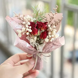 Toptan güzel Mini çiçek buketi kurutulmuş korunmuş çiçekler en iyi maç dekoratif buket