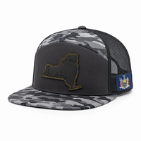 Gorra Trucker de 7 Paneles Personalizada de Alta Calidad, Malla Trasera, Visera Plana, Parche de Cuero con Camuflaje, Cierre a Presión, Gorra Deportiva de Béisbol