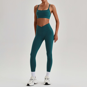 Ropa Deportiva Femenina con Logotipo Personalizado, Conjunto Deportivo de Alta Calidad en Color Sólido, Sujetador Deportivo y Leggings Levanta Glúteos para Gimnasio - Product Image 5