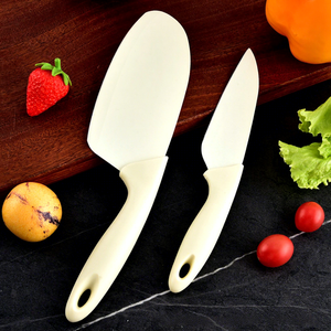 Nouvel ensemble de couteaux de cuisine en acier inoxydable cinq pièces avec manche en plastique et rangement – Couteau de chef, couteau à fruits, éplucheur, ciseaux - Product Image 5