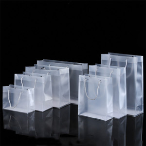 กระเป๋าโท้ทพีพีแบบกันน้ำพิมพ์โลโก้ตามสั่ง พร้อมหูหิ้วแบบยาวสำหรับบรรจุภัณฑ์เสื้อผ้าและของขวัญ - Product Image 2