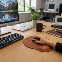 Tapis de souris en cuir avec repose-poignet et base antidérapante, tapis de souris ergonomique durable pour le jeu, tapis de souris en cuir, cadeau de bureau unique