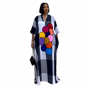 <span class=keywords><strong>Abito</strong></span> <span class=keywords><strong>lungo</strong></span> da donna taglie forti XL, modello Mom's Wear, con scollo <span class=keywords><strong>a</strong></span> V profondo, <span class=keywords><strong>a</strong></span> righe, casual, ricamo <span class=keywords><strong>a</strong></span> <span class=keywords><strong>palloncino</strong></span>, vestibilità ampia, in poliestere - Product Image 3