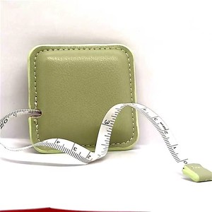 Cinta Métrica Promocional Mini Colorida de 1.5M, Cinta Métrica de Cuero PU Hecha a Mano - Product Image 1