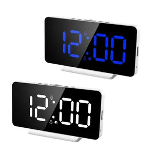 Jam Alarm Digital LED 6.5 "Elektrik dengan Pengisi Daya USB, 3 Kecerahan Dapat Disesuaikan, untuk Kamar Tidur