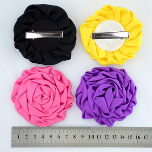Pince à cheveux florale vintage en satin fait main, motif bourgeon de rose, 8 cm, pour enfants, très vendue - Product Image 3