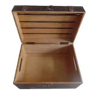 China Wholesale Rectangular Solid Wood Crate Case with Carved Handles on Sides Customized Color Effect Available