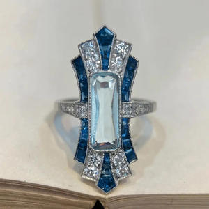 Anello da cocktail geometrico A053 da donna con acquamarina taglio smeraldo, pietra naturale e pavé, anelli di fidanzamento alla moda - Product Image 2