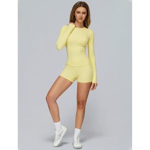 Conjunto Deportivo para Mujer, Top de Manga Larga, Shorts de Cintura Alta con Diseño Fruncido, Tejido Elástico en Cuatro Direcciones, Ropa de Yoga y Gimnasio para Otoño e Invierno - Product Image 5