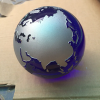 Globe Terrestre en Verre Cristal Bleu, Vente en Gros Usine, Gravure 3D Personnalisée, Marque HDW, Cadeau de Mariage avec Emballage Cadeau