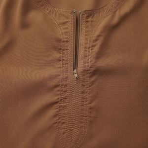 Qamis Homme Musulman à Manches Courtes, Jubba Kandura, Vêtement Islamique, Kaftan pour Homme, Style Saoudien, Robe Longue Marron Ramadan - Product Image 3