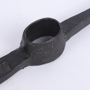 Houe de jardin en acier au carbone à lame droite noire pour l'agriculture domestique, la plantation de légumes et de fleurs, le désherbage et le labourage du sol - Product Image 1