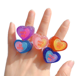 Luoyan Tùy Chỉnh Long Lanh Tình Yêu Hình Trái Tim Acrylic Đồ Trang Sức Ngón Tay Phụ Nữ Cô Gái Thời Trang Vòng 2022 Nhựa Trái Tim quyến rũ - Product Image 1