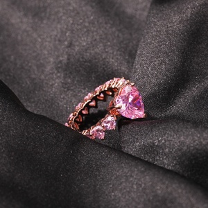 Bague romantique en zircon cubique rose en forme de cœur pour femme, plaquée or rose, alliance éternité, bijoux d'anniversaire et de mariage, vente en gros - Product Image 5