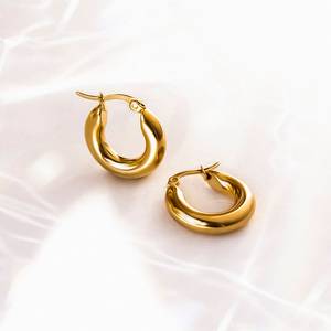 Bon marché, vente en gros, boucles d'oreilles créoles épaisses en <span class=keywords><strong>or</strong></span> 18 carats, bijoux simples, boucles d'oreilles créoles modernes en acier inoxydable 316L pour femmes - Product Image 3