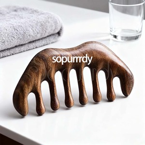 Peine de masaje capilar de madera con logotipo personalizado, peine de masaje capilar de dientes anchos para rascar el cuero cabelludo, para hombres, mujeres y niños, para desenredar el cabello - Product Image 5
