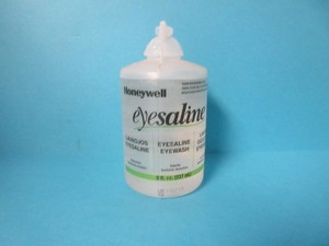Nuevo de 8 oz. Botella de <span class=keywords><strong>Eyesaline</strong></span>, Producto de Lavado Ocular Personal, 237 ml, Nuevo, Original con Garantía de un Año - Product Image 1
