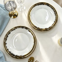 Assiette de présentation moderne en porcelaine à bord doré, idéale pour la maison, l'hôtel, les mariages et les restaurants, qualité alimentaire