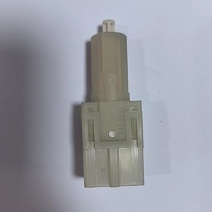 Interruptor de Luz de Freno para Chevrolet Captiva 9639888380 4803446, Repuesto Automotriz - Product Image 3