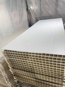 حمام من Yingkang مقاوم للماء في الشرق الأوسط تصميم شائع bc UPVC مركب تدفق 45 من بولي كلوريد الفينيل قوي WPC باب مجوف - Product Image 6