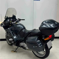 Moto de tourisme 1100cc, moteur Boxer, refroidissement par eau, avec ABS, poignées chauffantes, pare-brise réglable, système audio