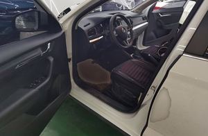 Voiture d'occasion à vendre <span class=keywords><strong>Skoda</strong></span> <span class=keywords><strong>Kamiq</strong></span> 2023 (Facelift) 1.5L Automatic Comfort Edition Excellent état Made in China SUV - Product Image 5