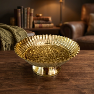 Assiette décorative ronde en métal poli avec incrustation dorée, style glamour, pour fêtes et réceptions - Product Image 4