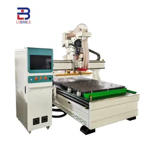 Ağaç İşleme mobilya fabrika Servo Motor CNC makinesi ahşap CNC oyma yönlendirici ATC CNC Router için 1325 1530