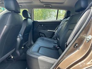 Auto Usata 2.0L Automatica Trazione Anteriore GLS - SUV Compatto Ben Mantenuto, Veicolo Familiare a Basso Consumo per <span class=keywords><strong>Kia</strong></span> <span class=keywords><strong>Sportage</strong></span> 2014 - Product Image 5
