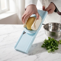 Grande Râpe Manuelle en Plastique pour Julienne, Trancheuse à Légumes 2-en-1, Mandoline avec Protection de Main Brevetée, Compatible Lave-Vaisselle pour une Utilisation Rapide