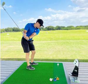 Prêt à expédier Tees de golf en caoutchouc Excellentes durabilité et stabilité pour les tapis de golf et l'entraînement en plein air - Product Image 6