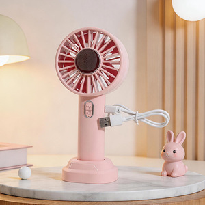 Ventilador de Mano Recargable Portátil con Base Desmontable, Motor de CC de 5 W, Tres Velocidades, Uso en Escritorio - Product Image 1